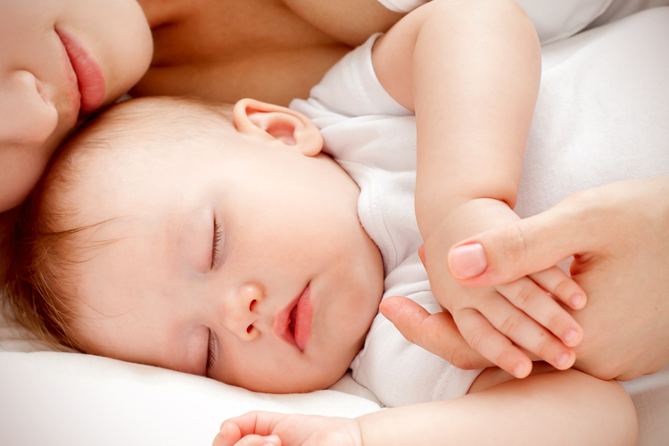 decizii prin care proaspetele mame castiga mai mult timp pentru somn